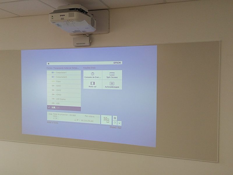 5-Quadro-branco-magnetico-mate-120-x300-perfil-P7-Projector-Epson
